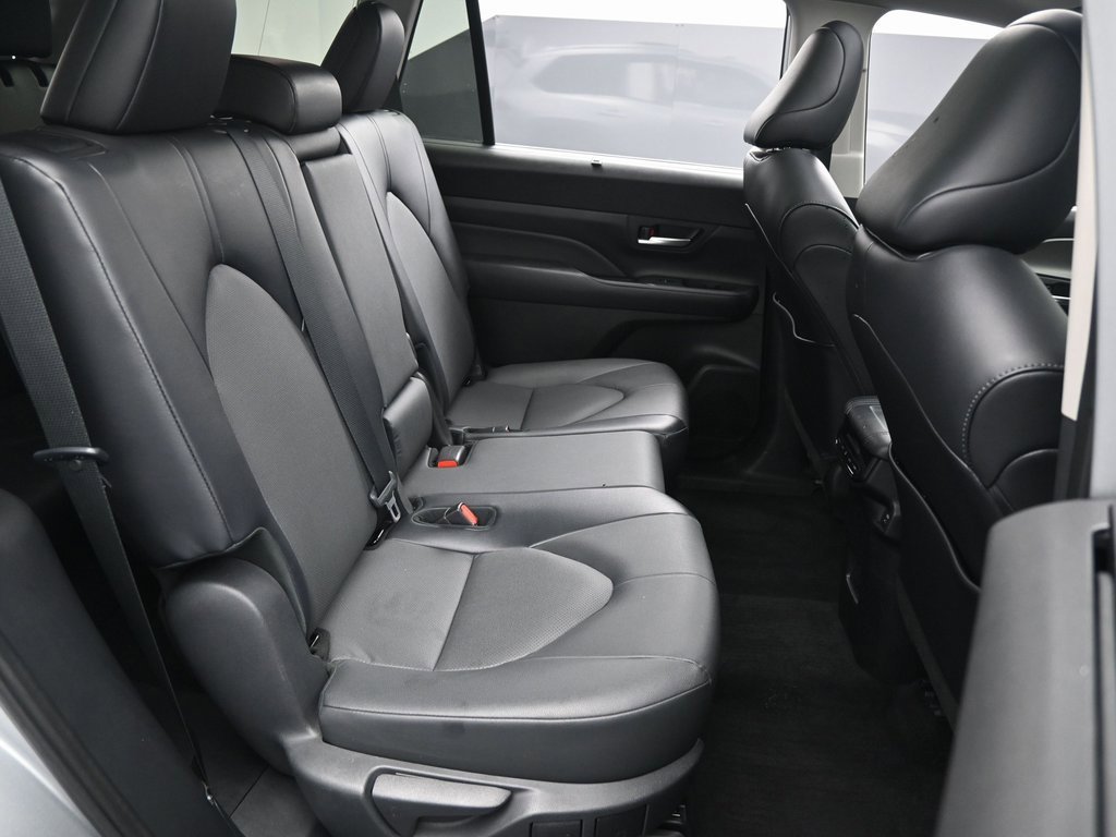 Used 2024 Toyota Grand Highlander XLE image 39