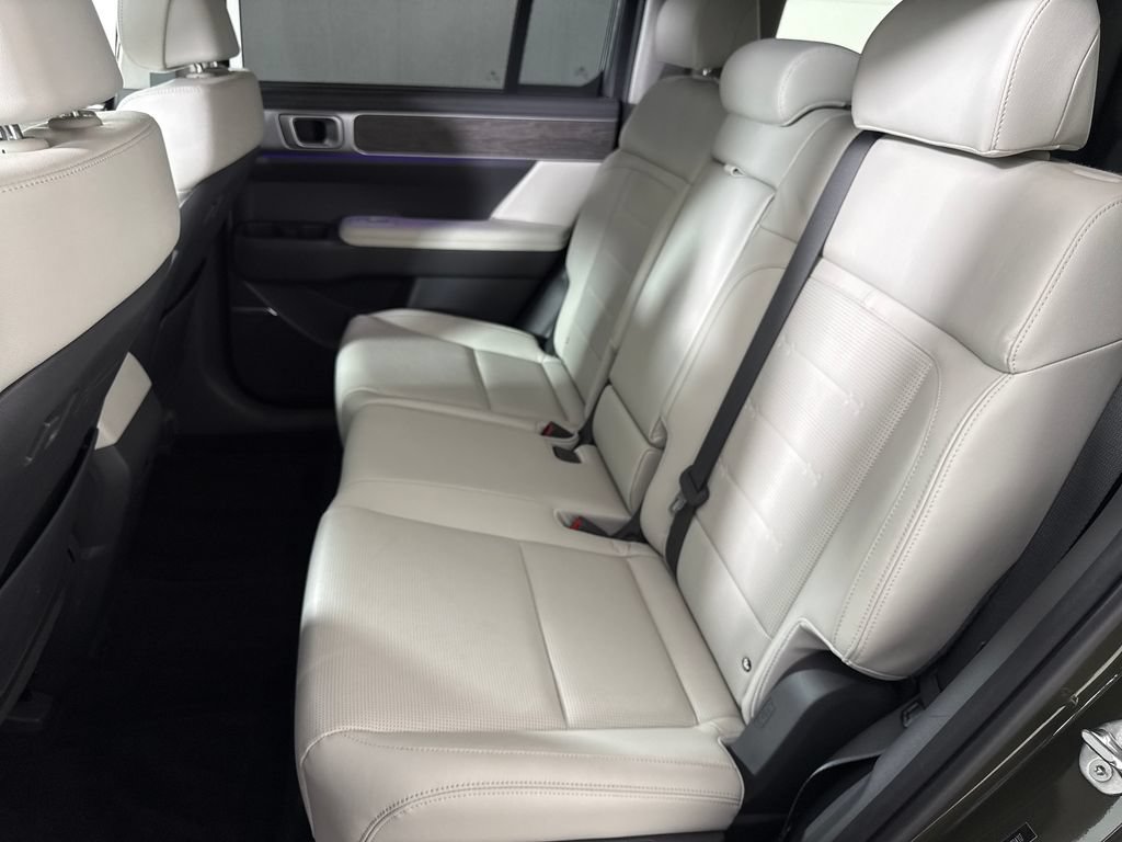 Used 2024 Hyundai Santa Fe Limited AWD/4WD image 15