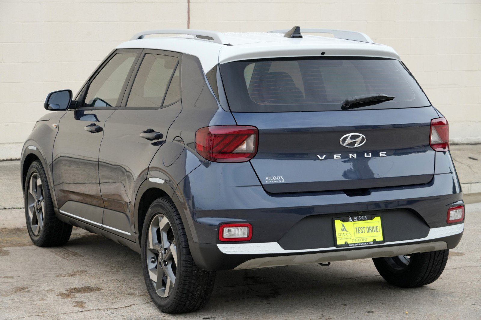 Used 2022 Hyundai Venue Limited FWD image 45