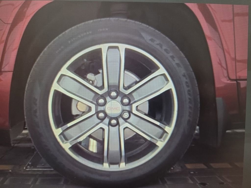 Used 2019 GMC Acadia Denali w/ Technology Package AWD/4WD image 16