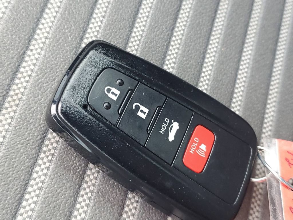 Used 2023 Toyota Camry SE image 38