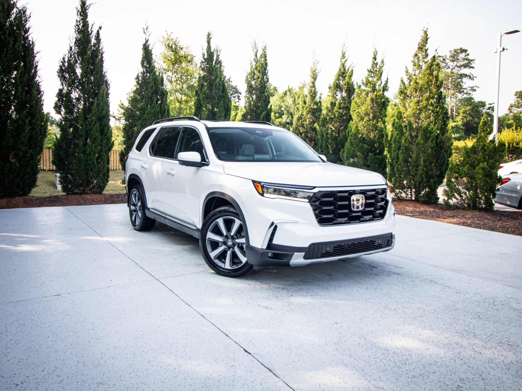 Certified 2025 Honda Pilot Elite image 2