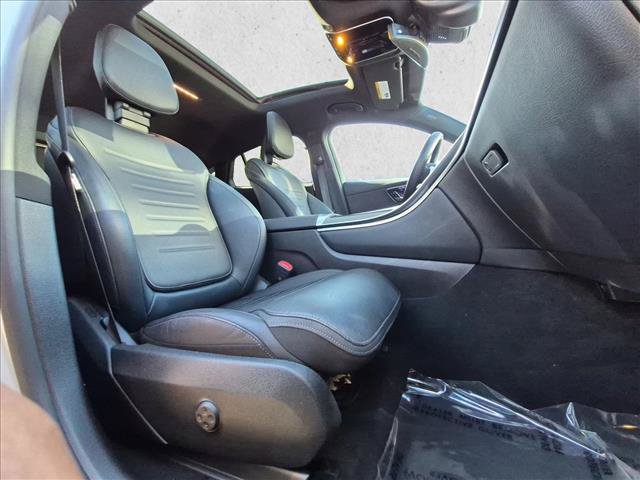 Used 2024 Mercedes-Benz GLC 300 4MATIC image 21