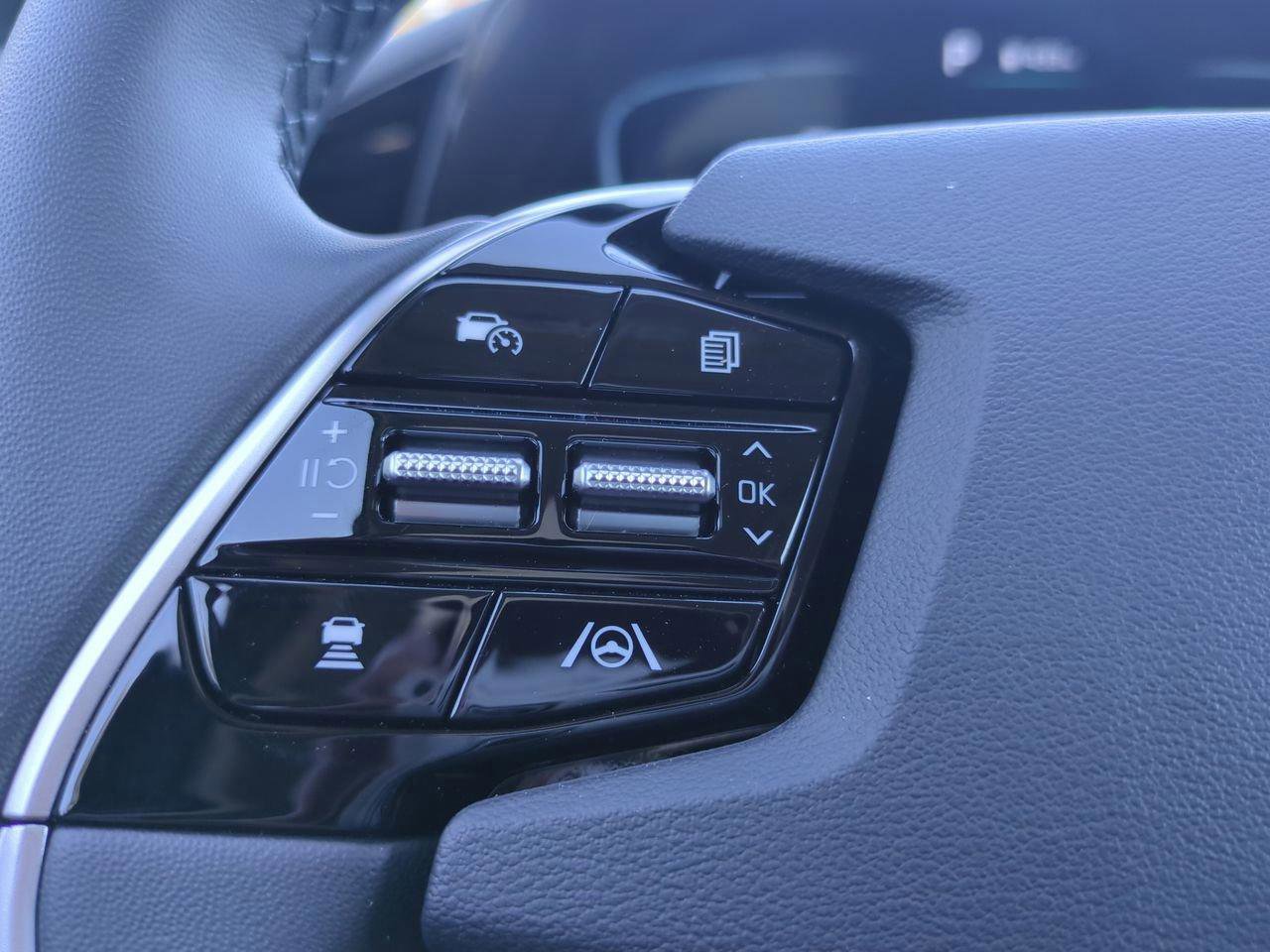 New 2025 Kia Niro EX Touring image 26