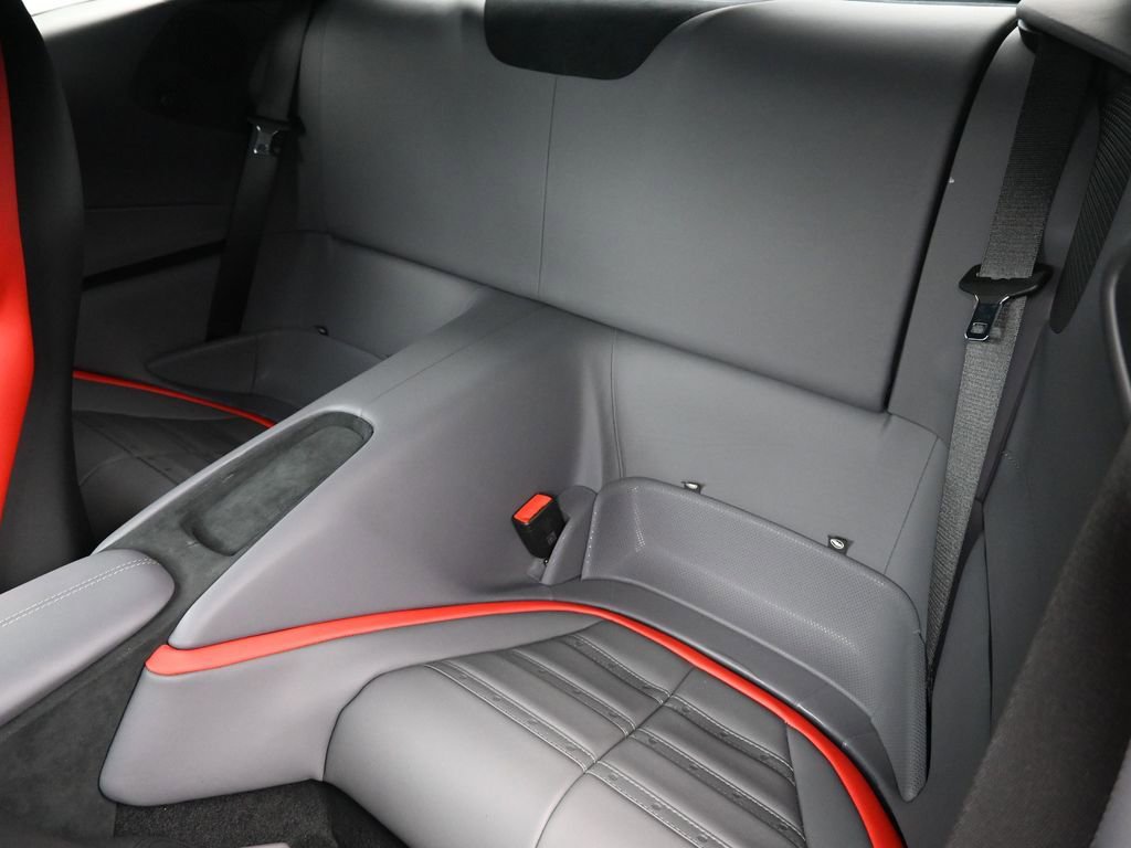 Used 2022 Ferrari Roma RWD image 9
