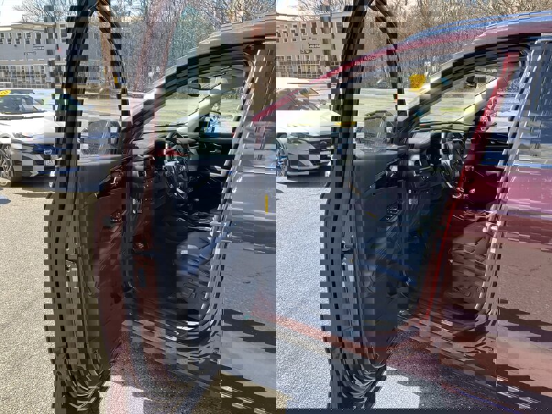 Used 2017 Kia Sorento SX image 18