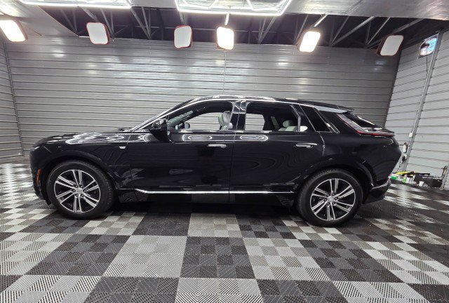 Used 2024 Cadillac Lyriq Luxury RWD image 9
