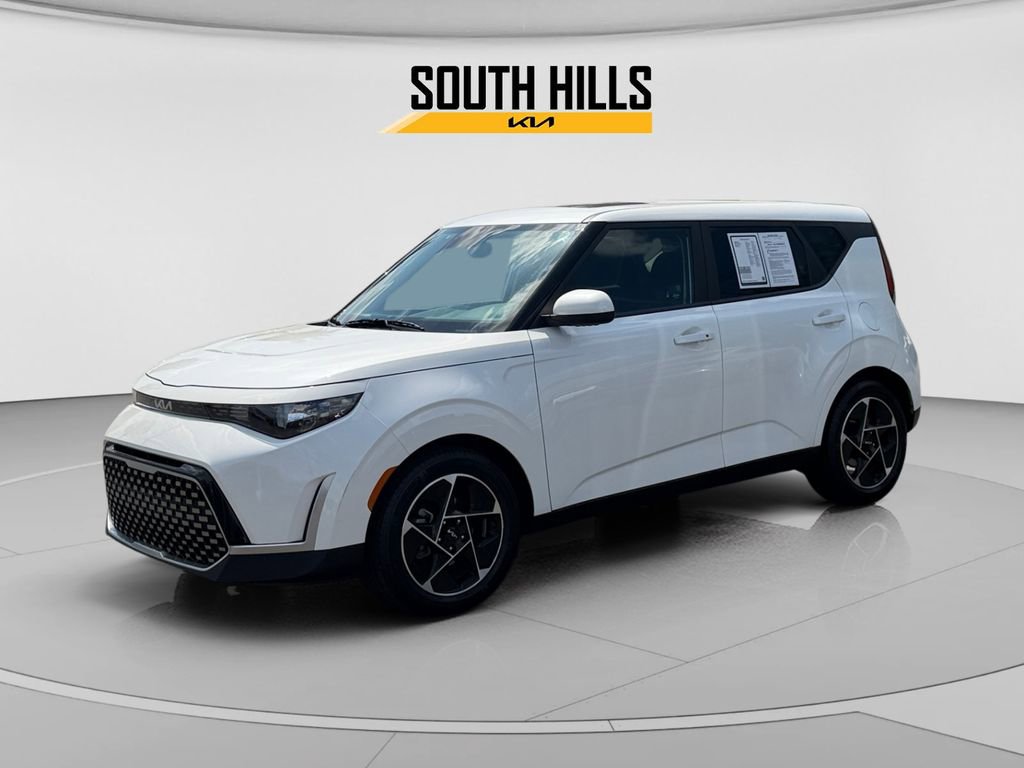 Used 2023 Kia Soul EX FWD image 1