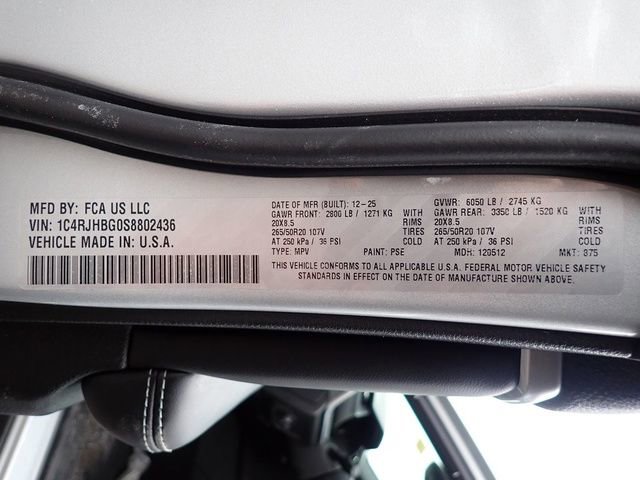 New 2025 Jeep Grand Cherokee Limited w/ Black Appearance Package image 17