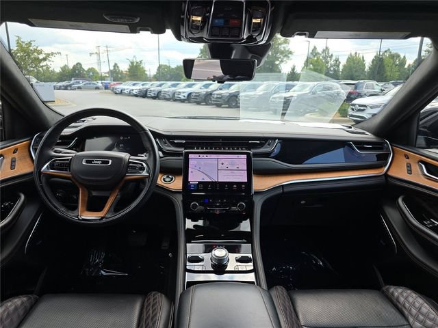 Used 2022 Jeep Grand Cherokee Summit AWD/4WD image 18