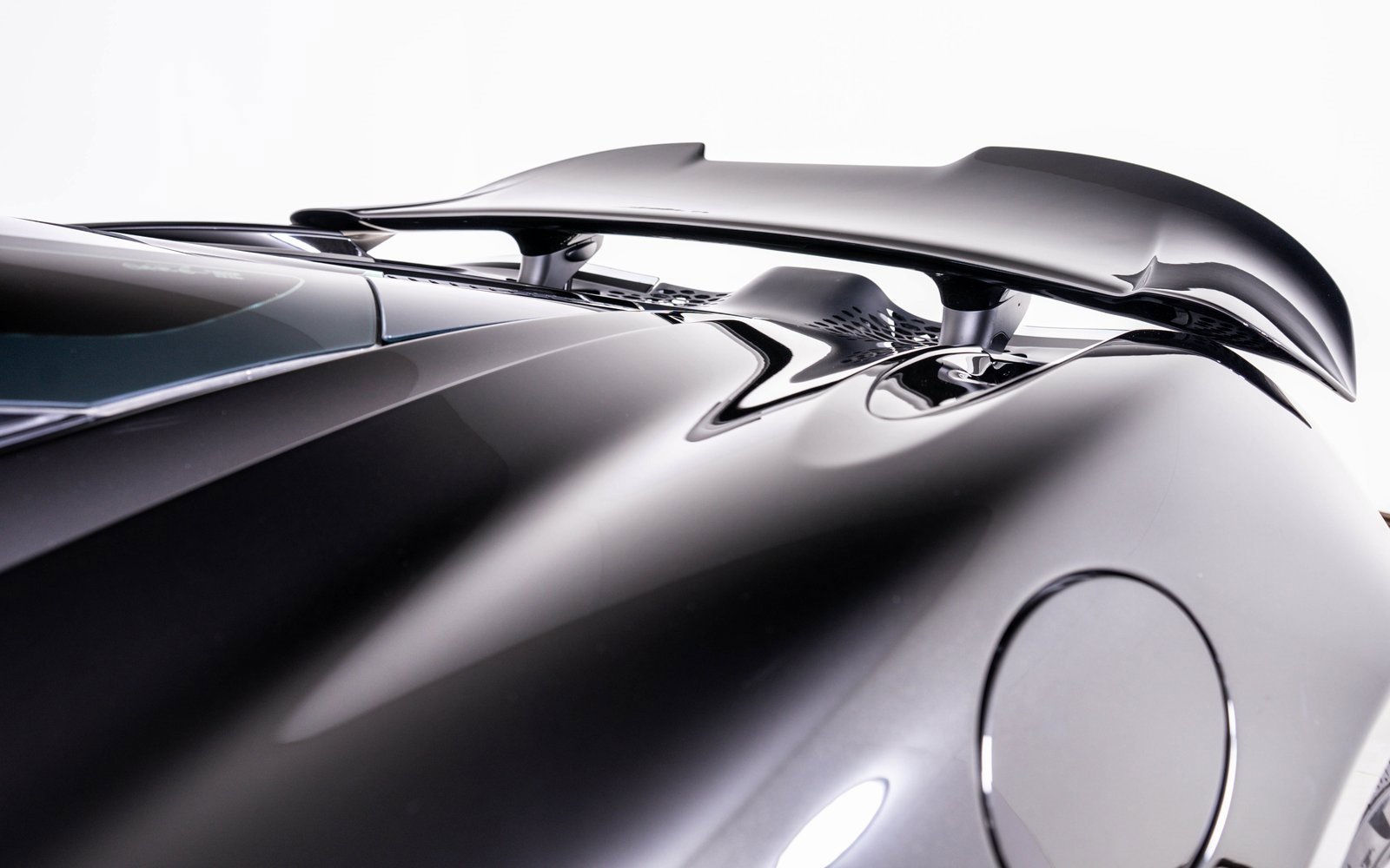 Used 2024 McLaren 750S image 12