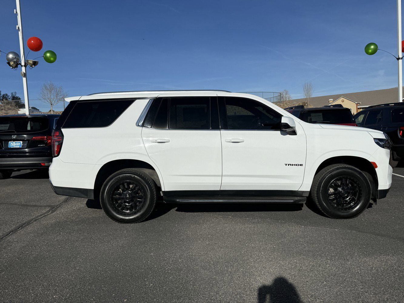 Used 2022 Chevrolet Tahoe LT w/ Luxury Package image 4