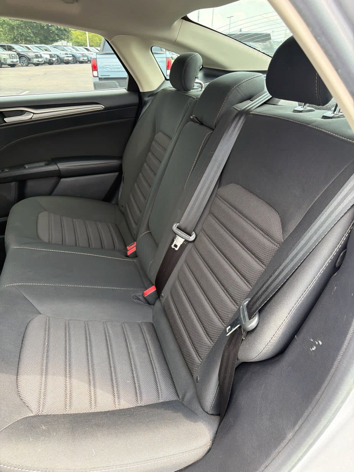 Used 2018 Ford Fusion SE w/ Fusion SE Technology Package FWD image 14