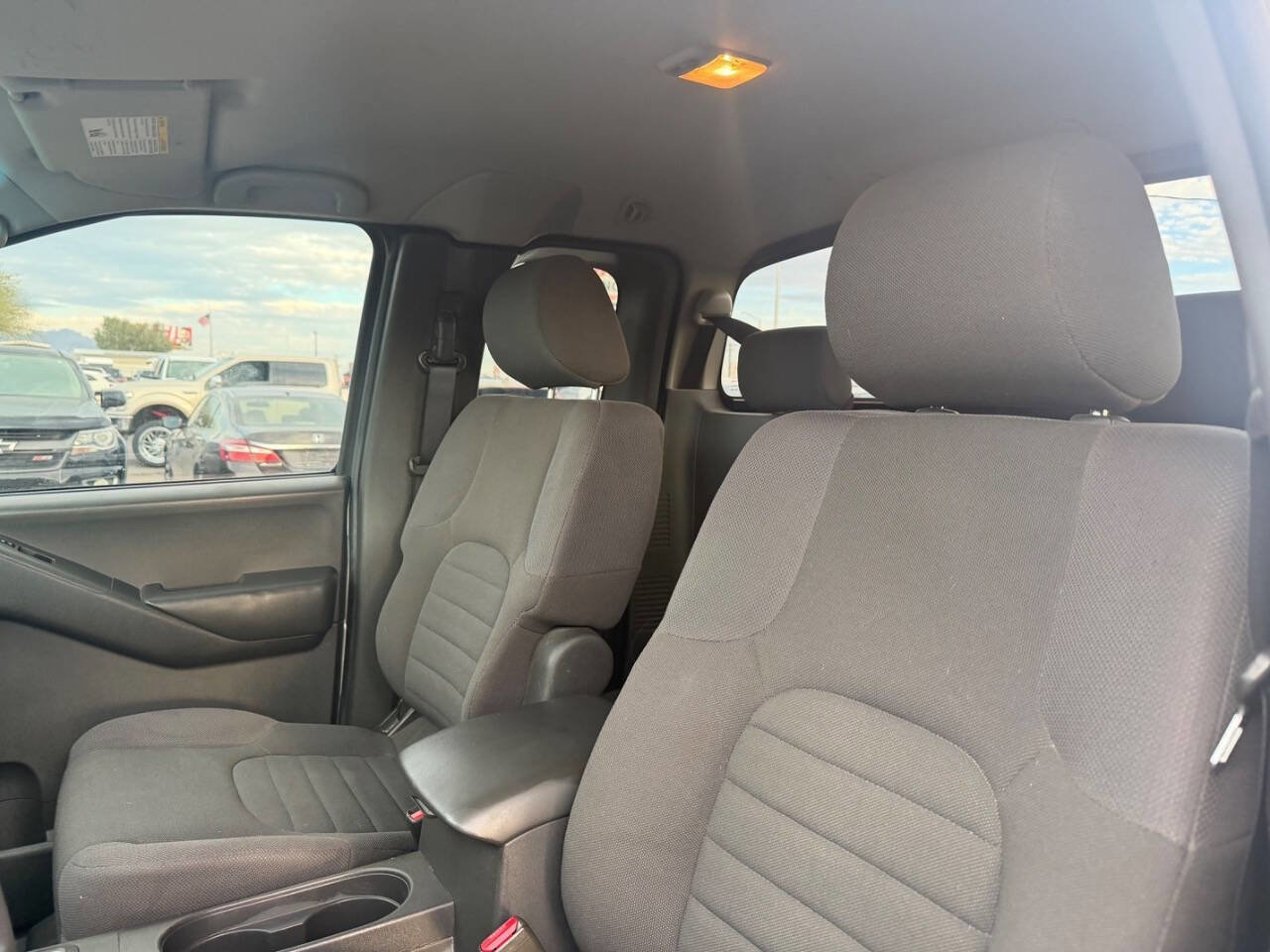 Used 2007 Nissan Frontier XE w/ Preferred Pkg image 21