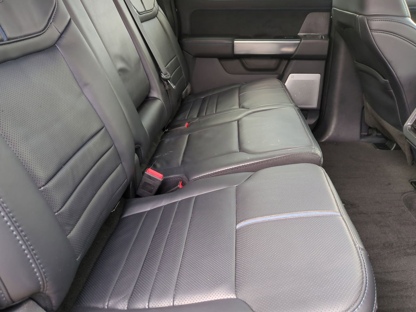 Used 2025 Ford F350 Platinum w/ FX4 Off-Road Package image 27