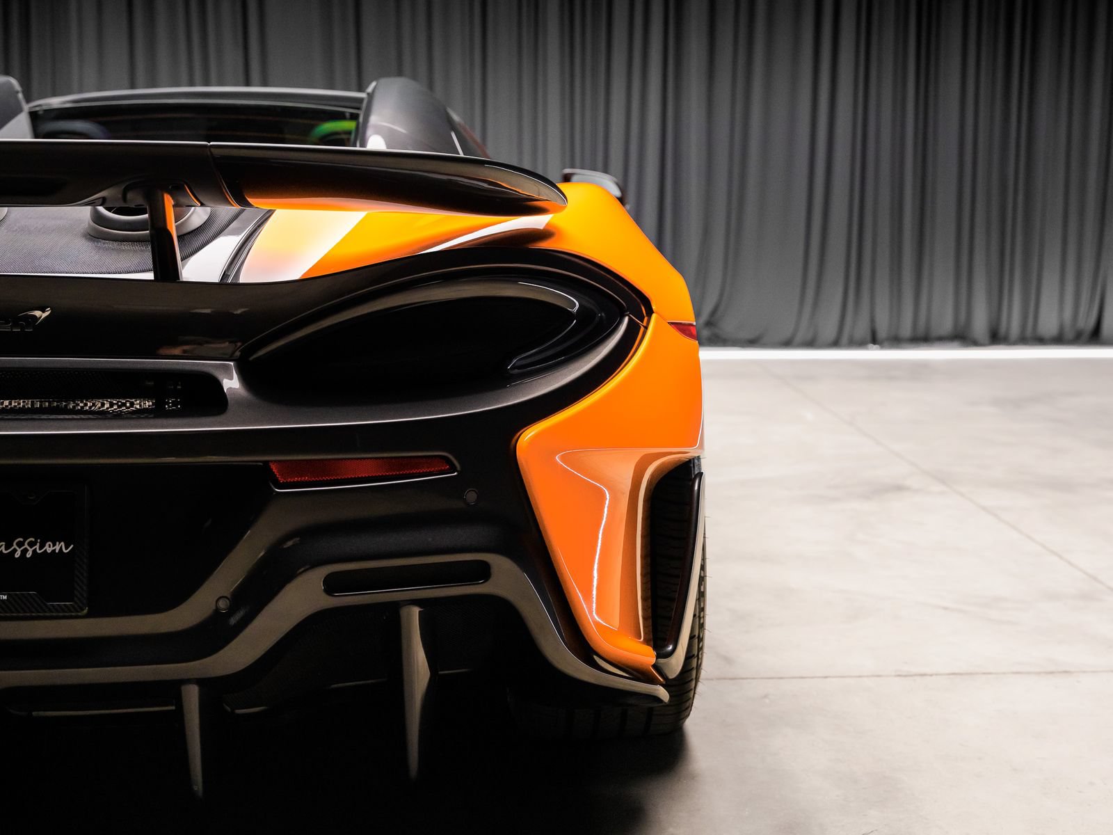 Used 2020 McLaren 600LT Spider RWD image 36