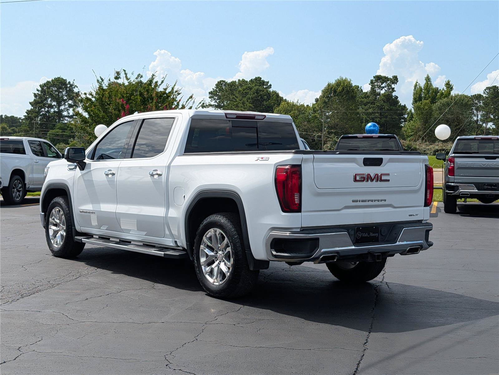 Used 2019 GMC Sierra 1500 SLT AWD/4WD image 3