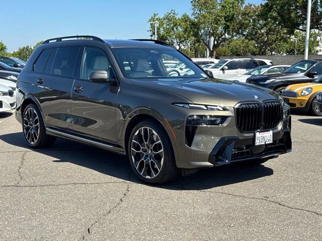 Used 2026 BMW X7 xDrive40i w/ M Sport Package AWD/4WD image 6