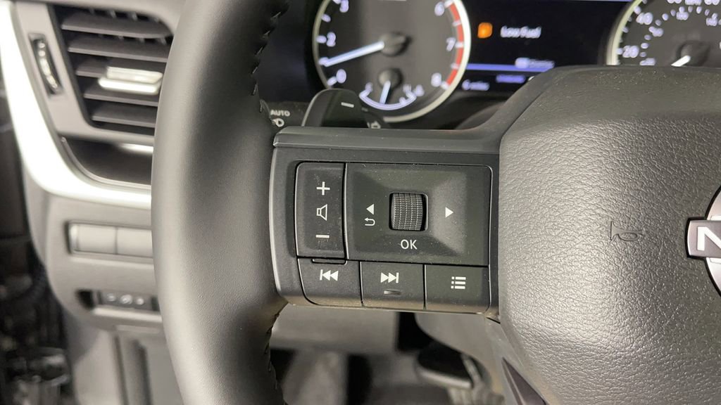 New 2025 Nissan Rogue SV image 26