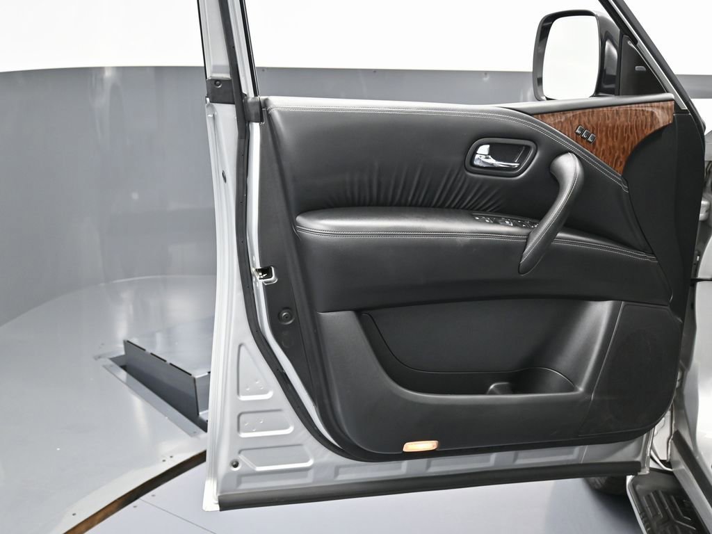 Used 2019 Nissan Armada Platinum w/ Captain's Chairs Package RWD image 43