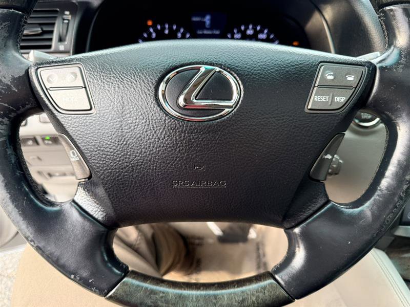Used 2011 Lexus LS 460 AWD w/ Comfort Plus Pkg image 32