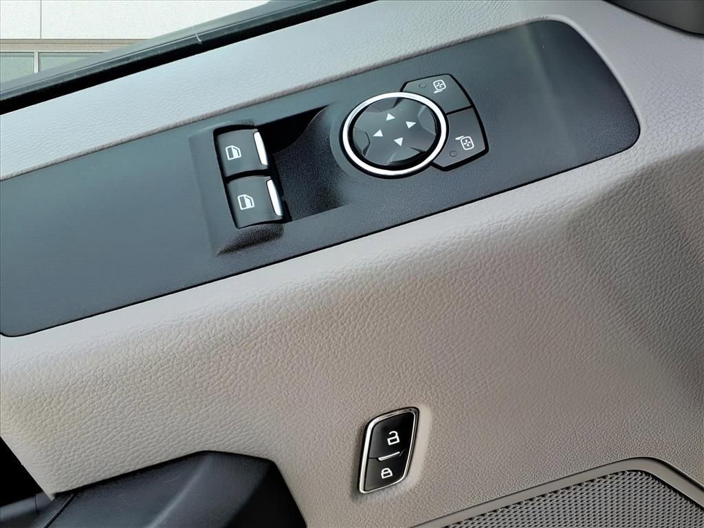 Used 2018 Ford F350 XL w/ Power Equipment Group image 17