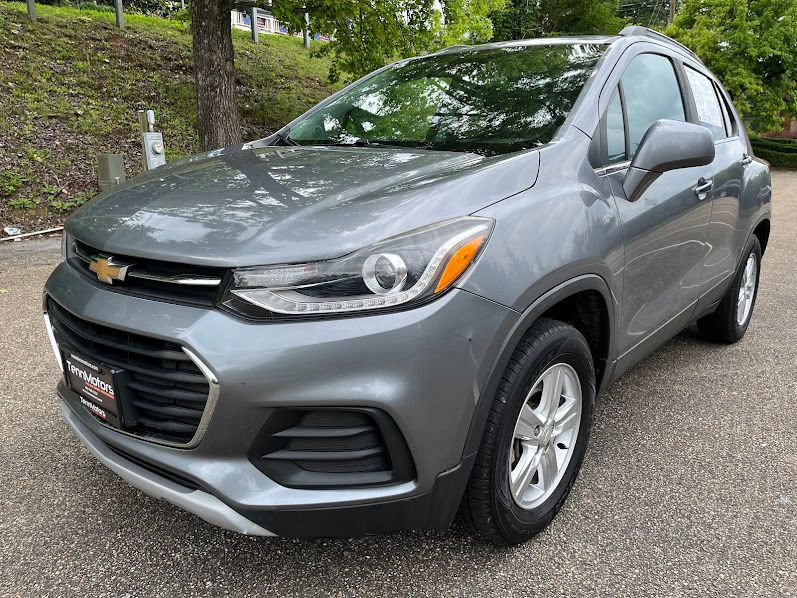 Used 2020 Chevrolet Trax LT w/ LT Convenience Package AWD/4WD image 29