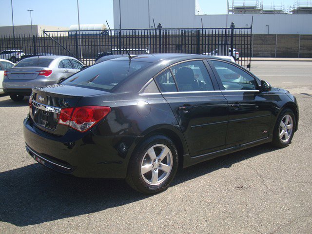 Used 2014 Chevrolet Cruze LT w/ RS Package image 5