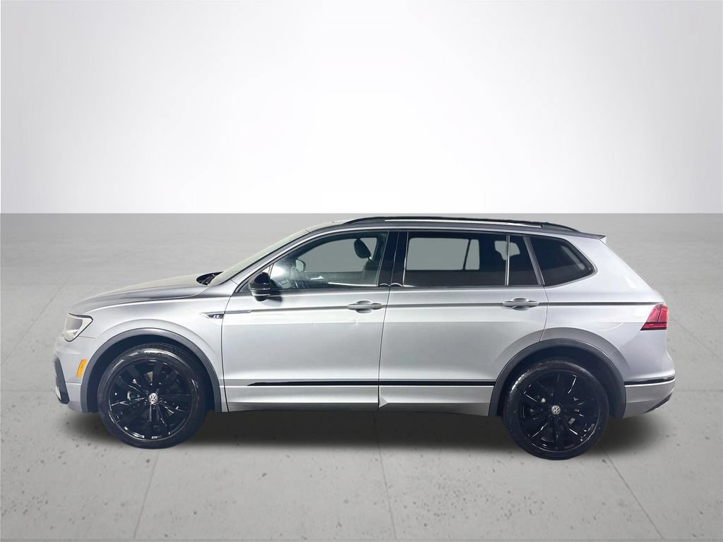 Used 2020 Volkswagen Tiguan SE R-Line AWD/4WD image 9
