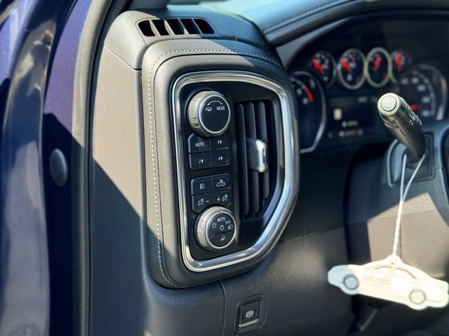 Used 2021 Chevrolet Silverado 1500 LTZ w/ LTZ Premium Package AWD/4WD image 9