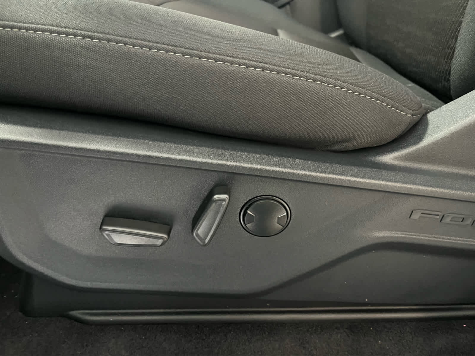 New 2026 Ford F150 XLT w/ Equipment Group 302A MID image 19