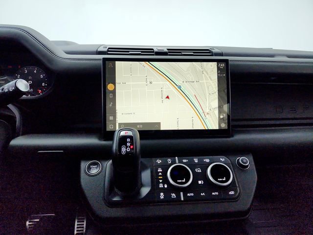 Used 2023 Land Rover Defender 110 image 27