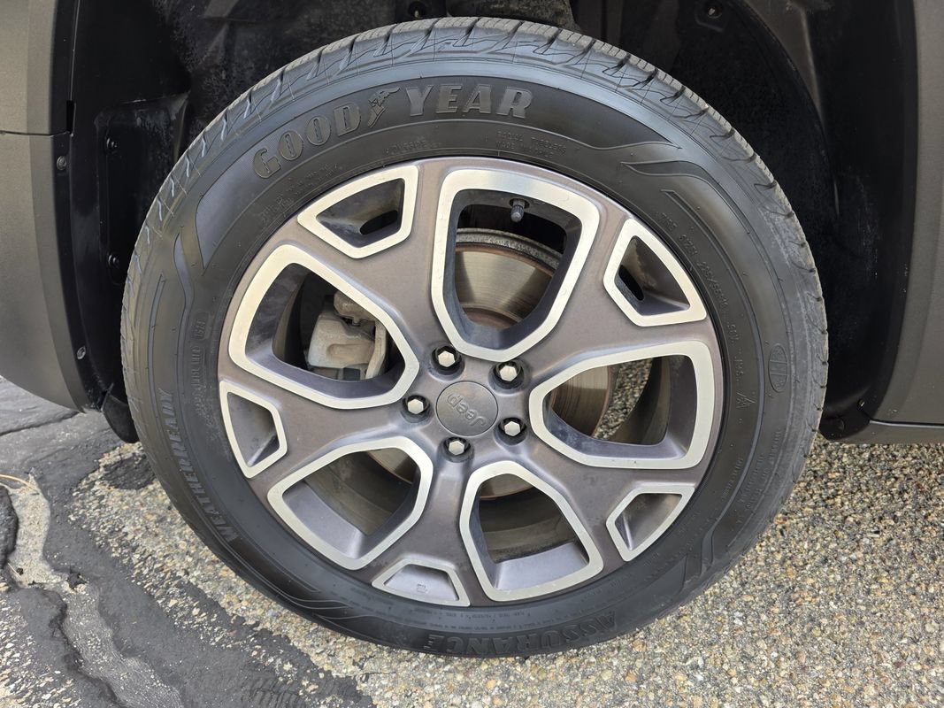 Used 2015 Jeep Renegade Limited AWD/4WD image 41