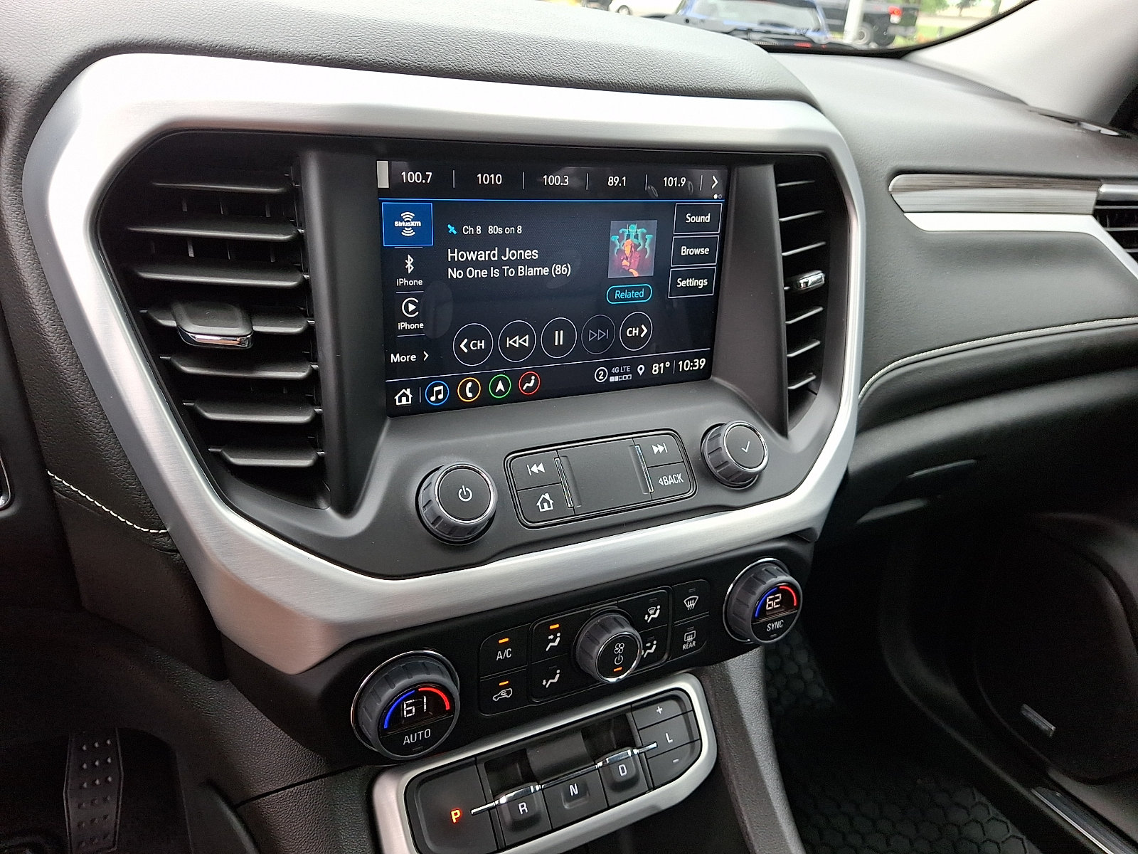 Used 2023 GMC Acadia SLT AWD/4WD image 23
