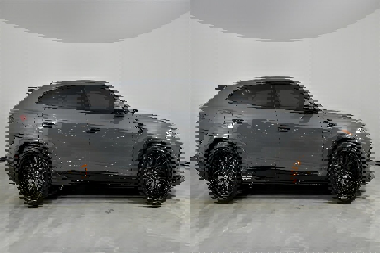 Used 2023 Lamborghini Urus Performante image 18