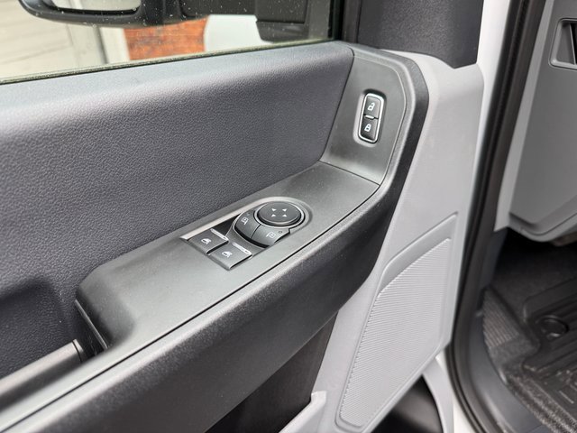 New 2025 Ford F550 4x4 Regular Cab Super Duty image 11