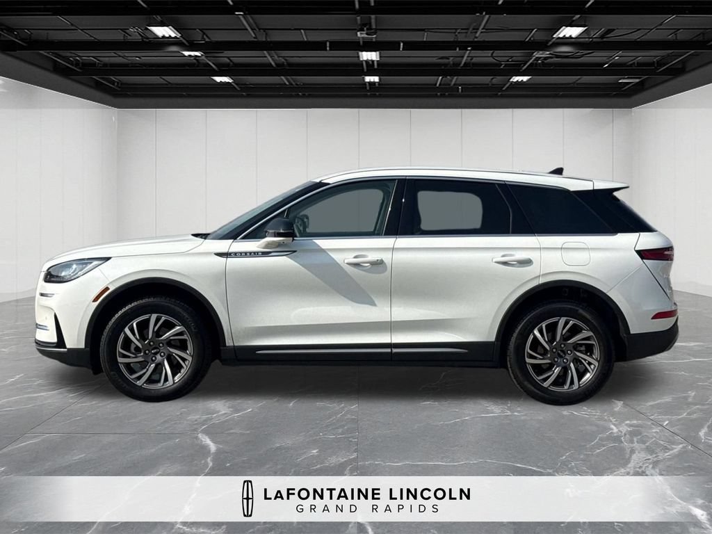 Certified 2024 Lincoln Corsair AWD w/ Equipment Group 101A image 2