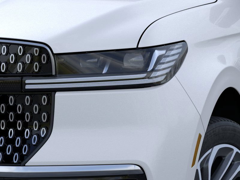 New 2025 Lincoln Navigator Reserve AWD/4WD image 18