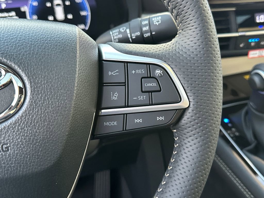 New 2026 Toyota Sienna Platinum image 26