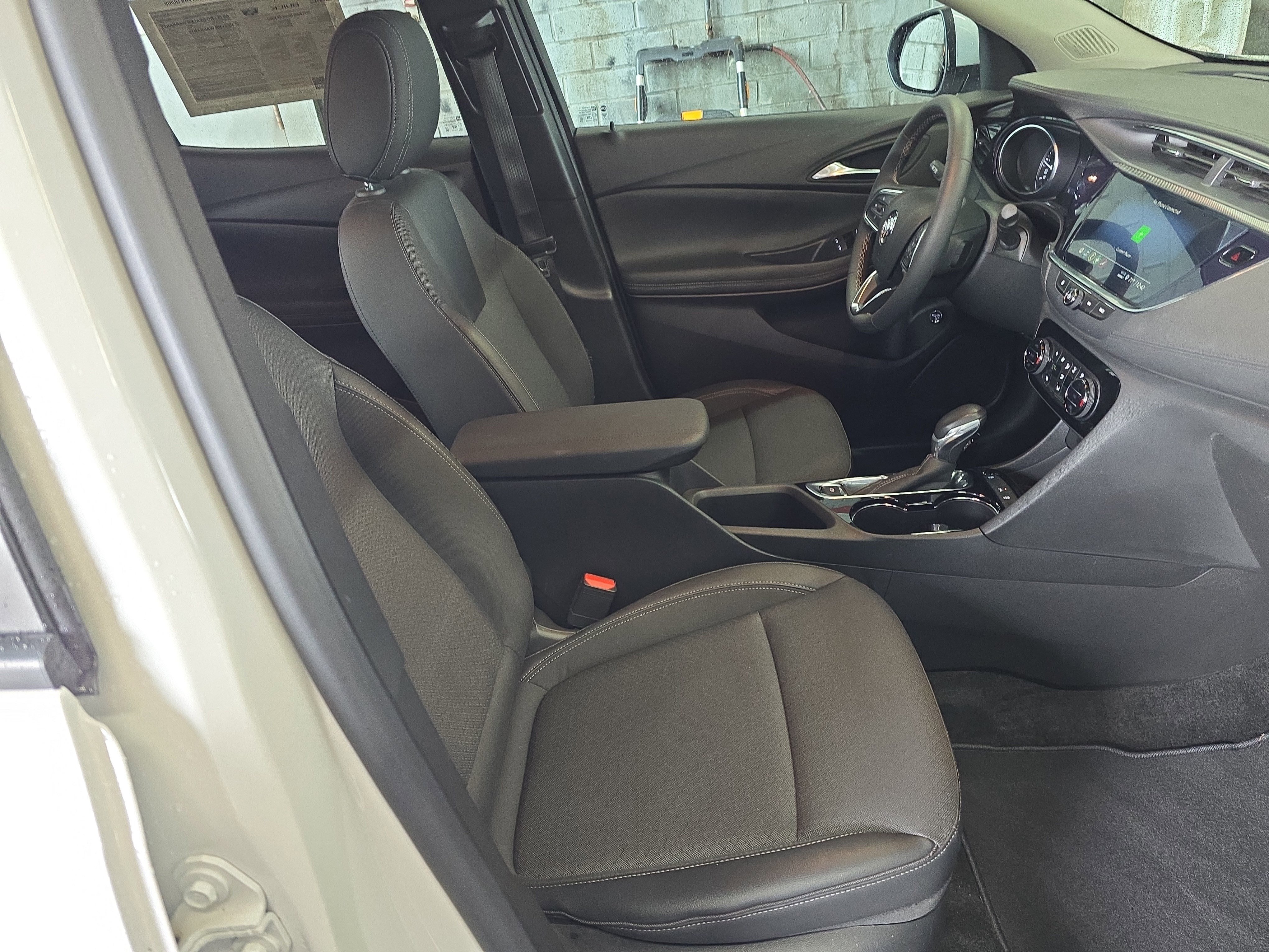 Used 2023 Buick Encore GX Select w/ Sport Touring Package FWD image 10