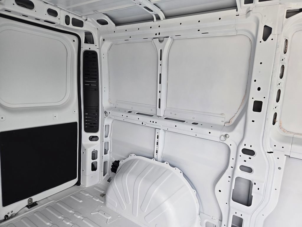 Used 2023 RAM ProMaster 2500 w/ Driver Convenience Group FWD image 12