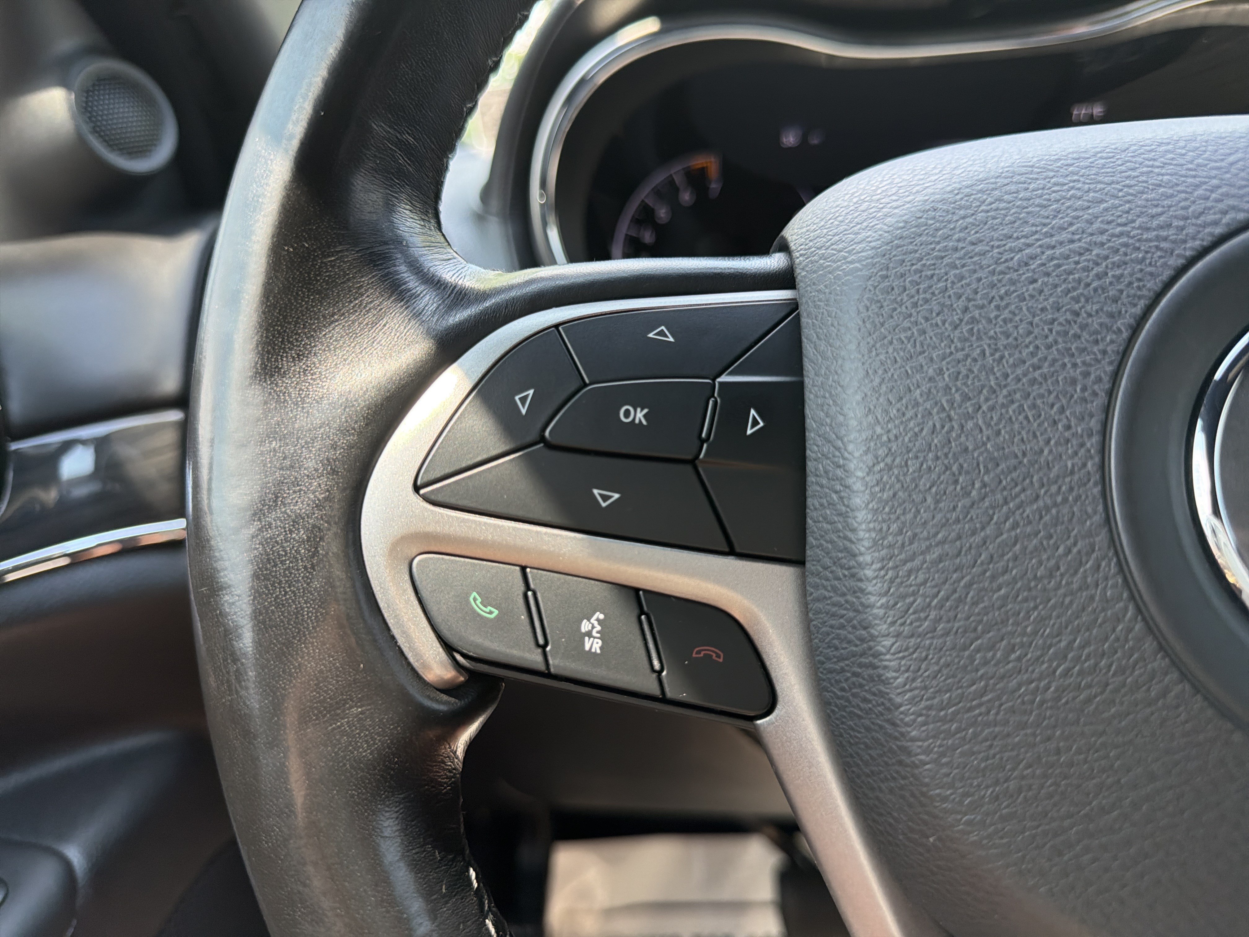 Certified 2020 Jeep Grand Cherokee Overland AWD/4WD image 28
