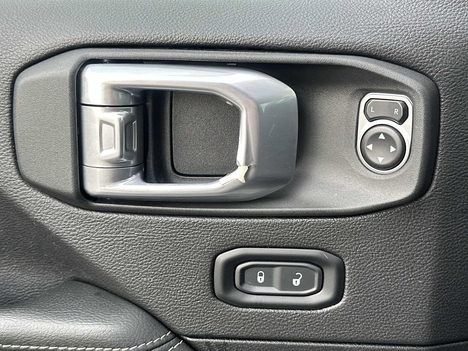 Used 2021 Jeep Wrangler Unlimited Sahara w/ Uconnect 4C Nav & Sound Group image 15