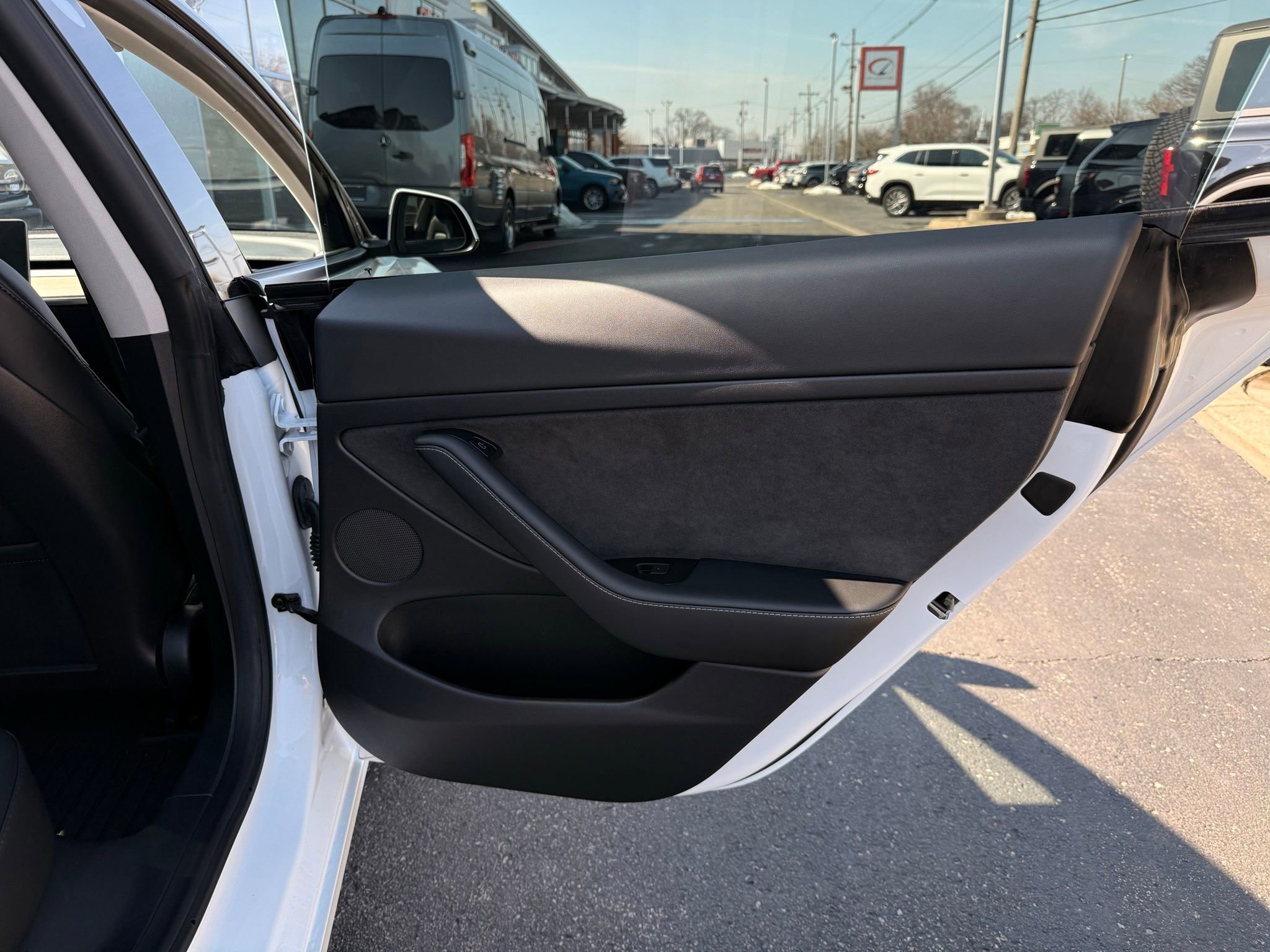 Used 2021 Tesla Model 3 Standard Range Plus image 28