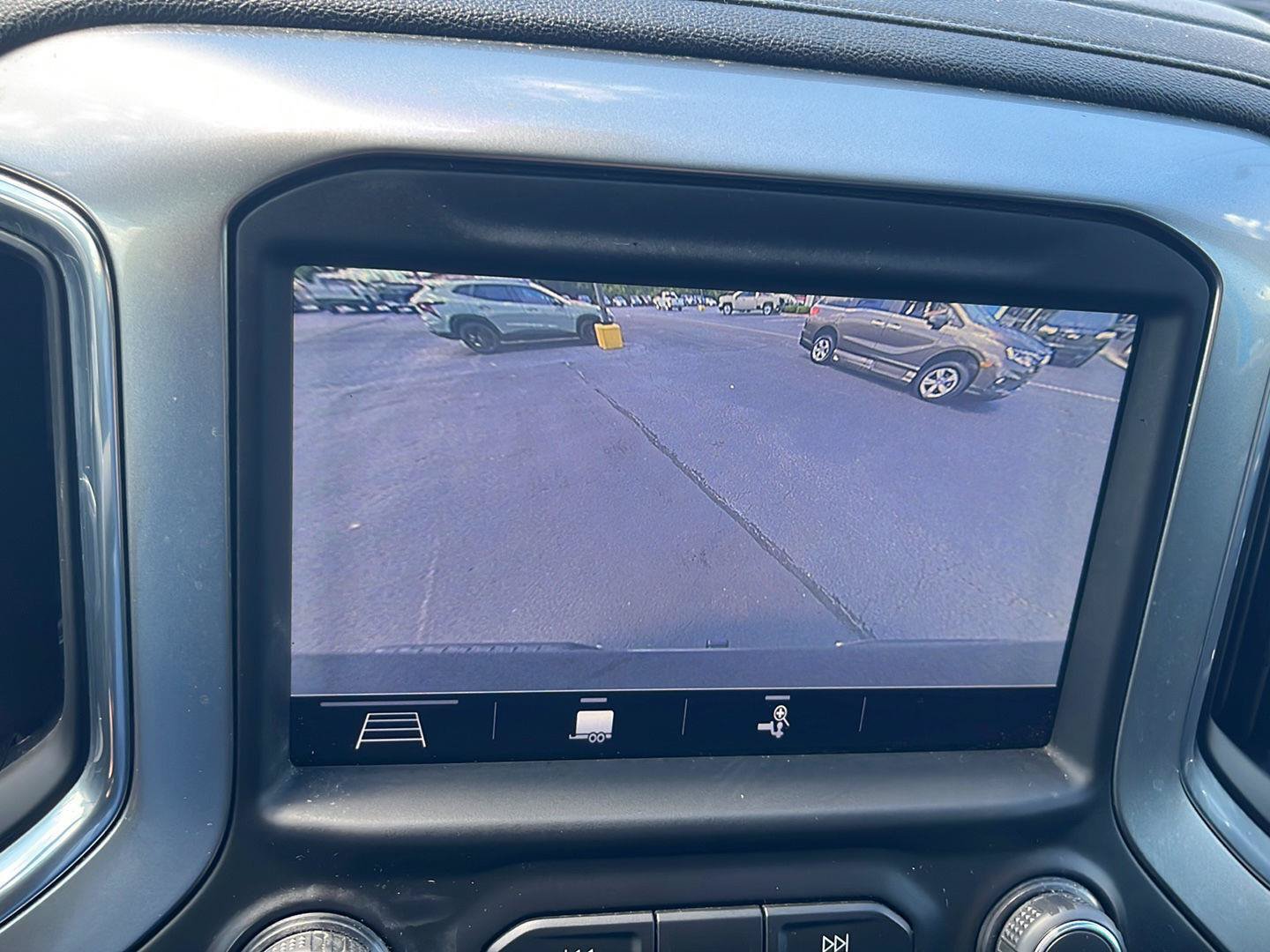 Used 2019 Chevrolet Silverado 1500 LTZ w/ LTZ Plus Package AWD/4WD image 13