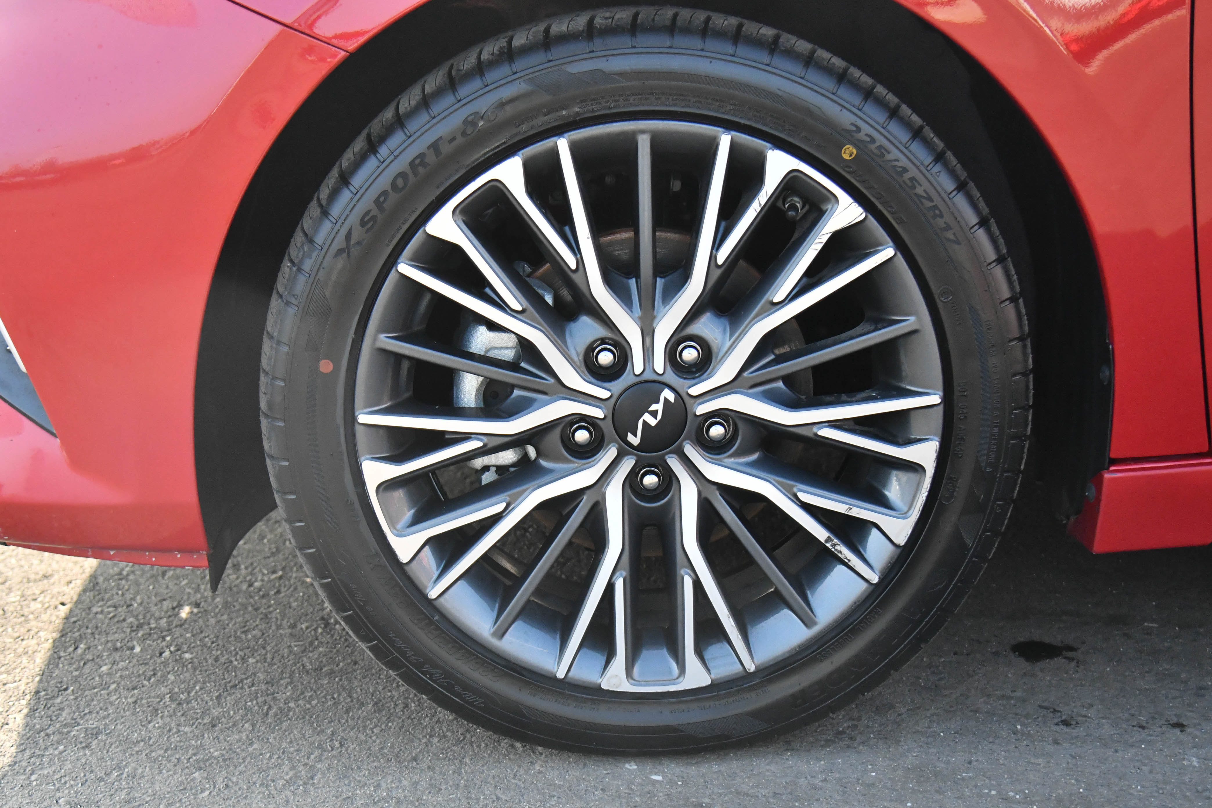 Used 2024 Kia Forte GT-Line image 12