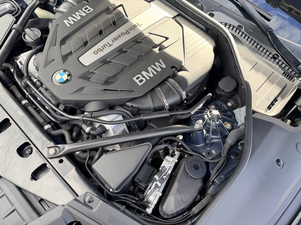 Used 2014 BMW 750Li xDrive image 35