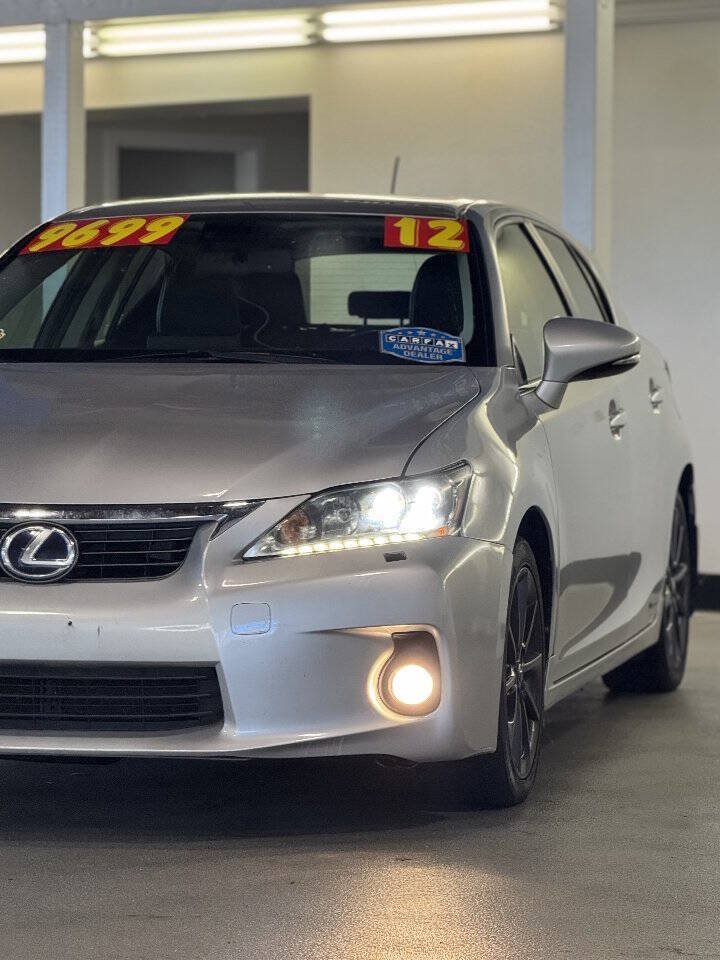 Used 2012 Lexus CT 200h Premium w/ Leather Pkg FWD image 8