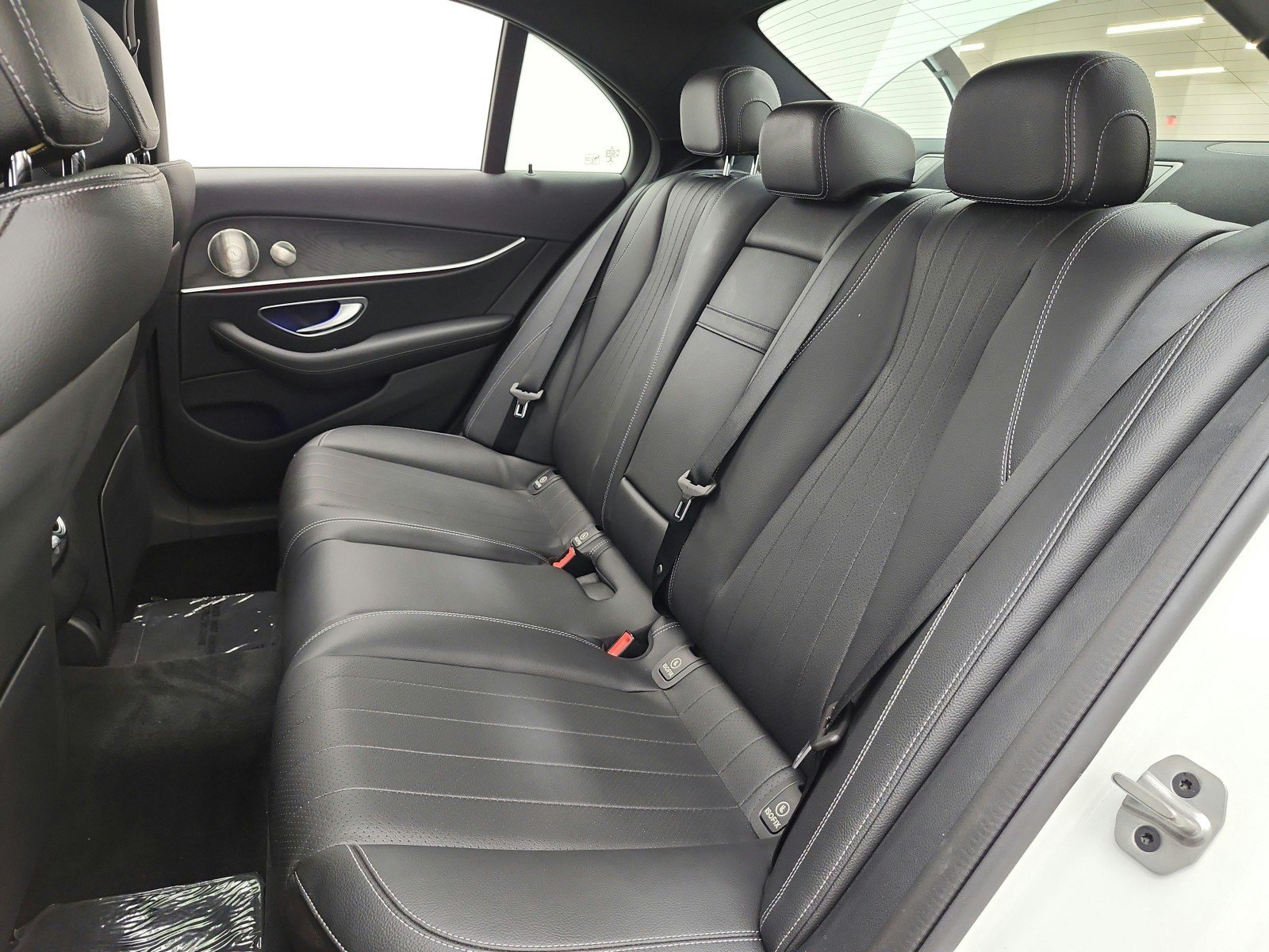 Used 2022 Mercedes-Benz E 350 Sedan image 16