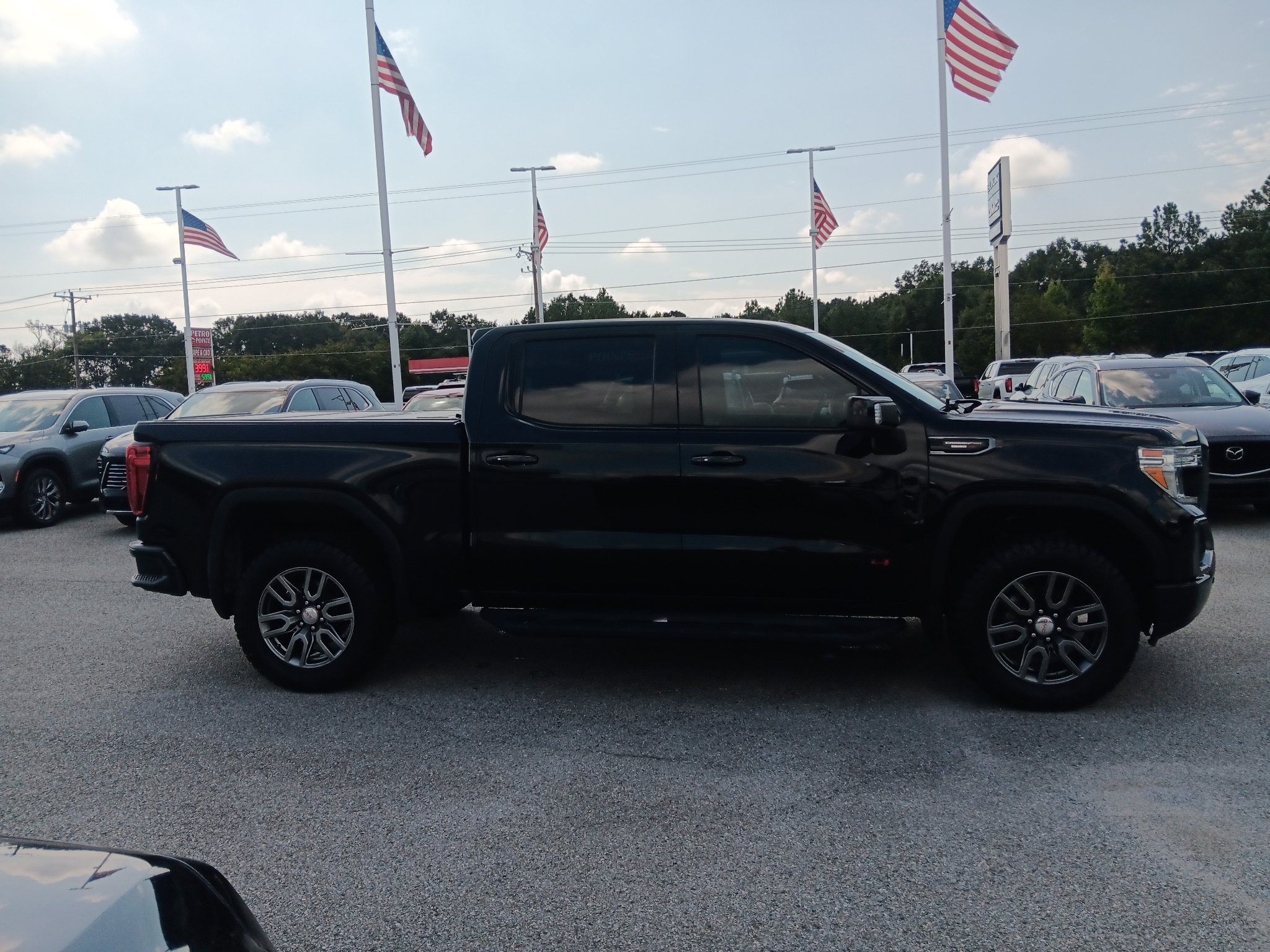 Used 2021 GMC Sierra 1500 AT4 w/ AT4 Premium Package AWD/4WD image 7